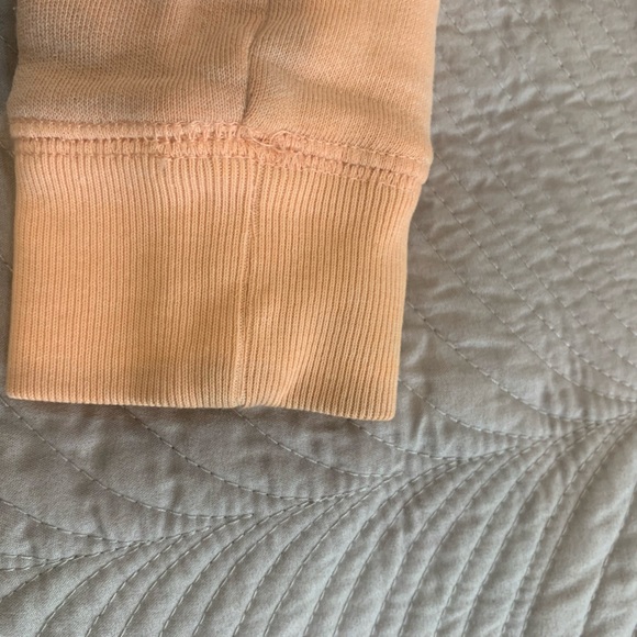 Beaver Canoe, cotton polyester blend, peach/pink hoodie, kids size small - Picture 4 of 6